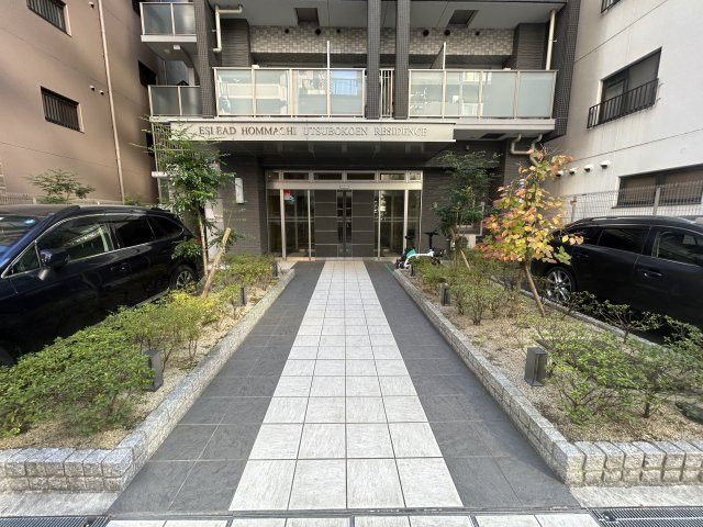エスリード本町靱公園レジデンスのエントランス