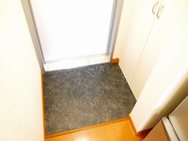 レオパレス伏見Ⅲの玄関