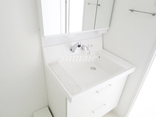 レジェンダリーガーデン赤羽ウェストビューの洗面所|独立洗面台です♪