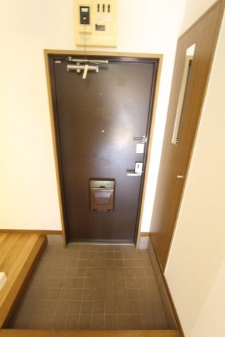 アンソレイエの玄関|明るい玄関です