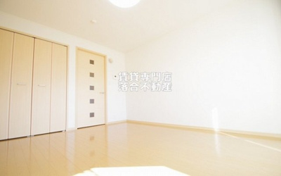 【洋室】 | ソル・レヴェンテGT | 落ち着いた色調の洋室