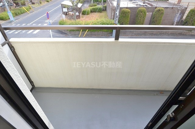 ドミトリー庚午参番館のバルコニー