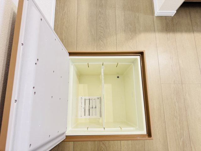 松戸市松戸新築戸建のキッチン|キッチン床下収納