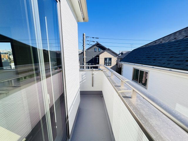 松戸市松戸新築戸建のバルコニー|寝室前南向きL字バルコニー・日当たり良好♪
