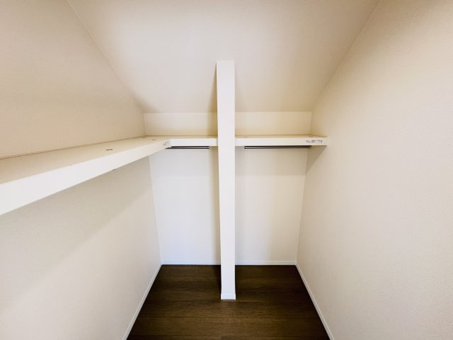 松戸市松戸新築戸建の収納|6帖洋室・ウォークインクローゼット