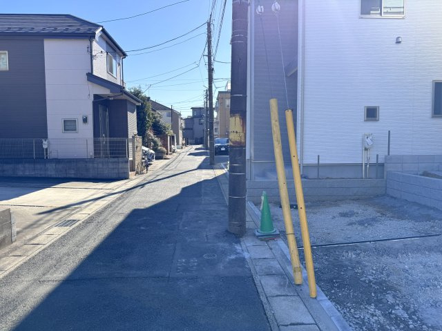 松戸市松戸新築戸建の前面道路含む現地写真|東側前面道路