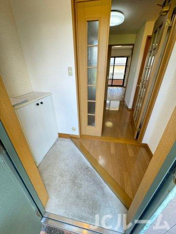 メゾンスバルの玄関|同間取り別の部屋の写真です