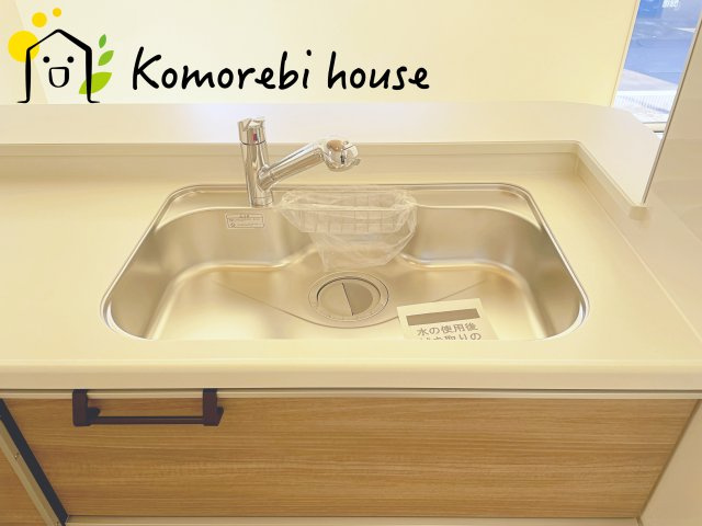 桶川市坂田　11期　新築一戸建て　ブルーミングガーデン　01のキッチン|1/10　撮影済み