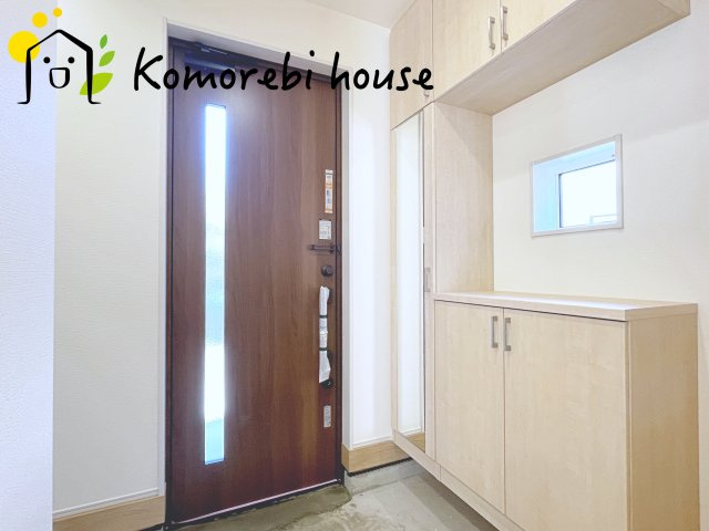 桶川市坂田　11期　新築一戸建て　ブルーミングガーデン　01の玄関|1/10　撮影済み