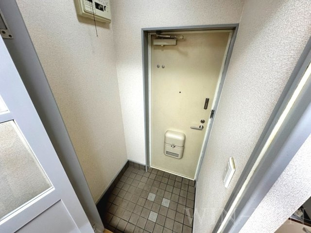 グランドハウス曙の玄関