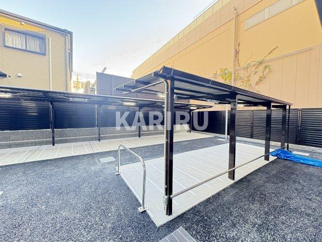 レジュールアッシュ緑橋駅前の駐車場