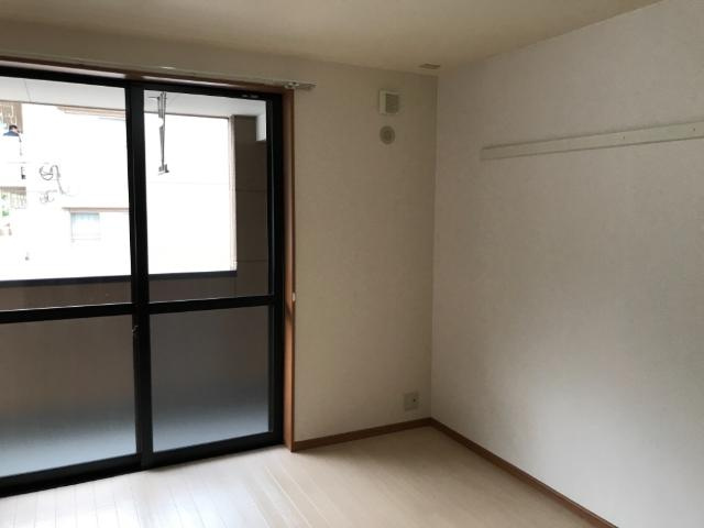 ヒルズ宮ノ下Ｂの内装|洋室