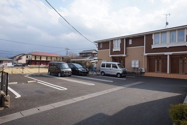 ミニヨンＡの駐車場