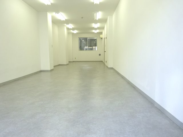 ブオナスタンザ新検見川の洋室