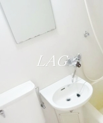 【洗面所】 | トップルーム横浜 | 洗面台です。