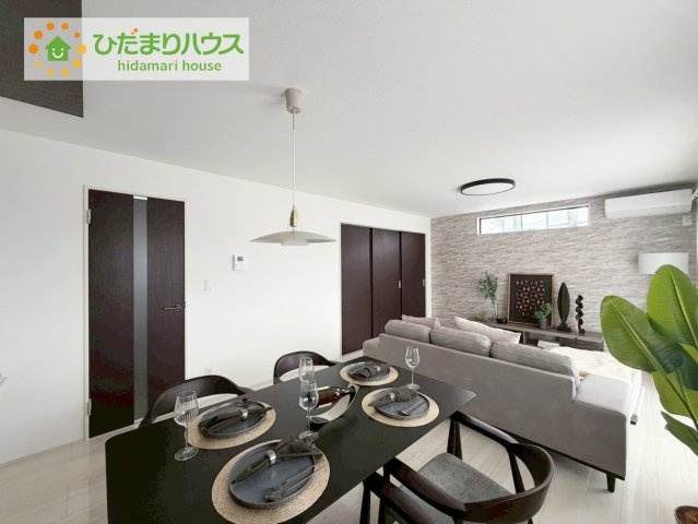 郡山市片平町モデル棟　新築戸建　3号棟の居間・リビング|大型テレビに大型ソファー(^^)どんなインテリアにするか考えただけでわくわくしますね！