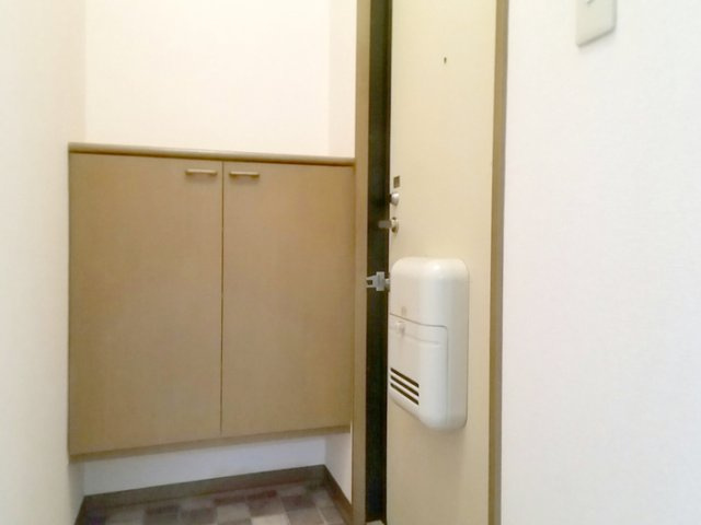 メゾン・ド・ファミール　Ａの玄関