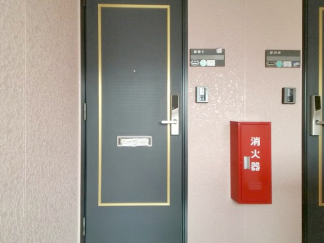 メゾン・ド・ファミール　Ａの玄関