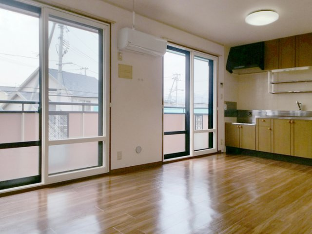 メゾン・ド・ファミール　Ａの居間・リビング