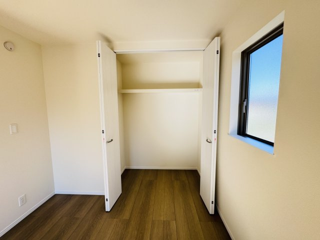 松戸市松戸新築戸建の収納|1F6帖洋室収納