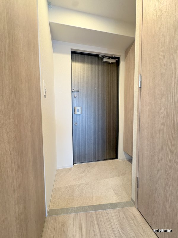 レジュールアッシュ緑橋駅前　仲介手数料無料の玄関