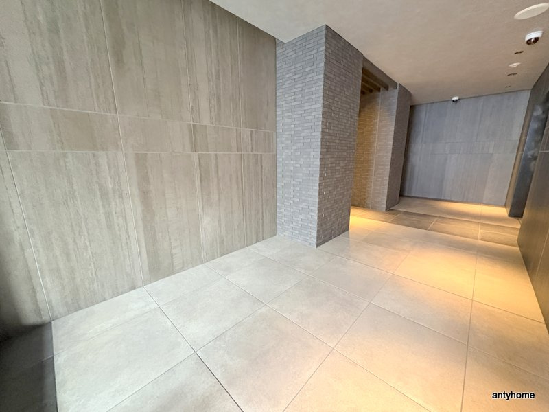 レジュールアッシュ緑橋駅前　仲介手数料無料のロビー