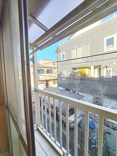 杉並区阿佐谷南１丁目のアパートのバルコニー