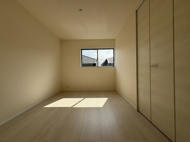 【子供部屋】 | 福岡市南区長住5丁目第8　2号棟（全3棟）【仲介手数料無料・0円】 | 施工例。施工例は完成時と異なる場合があります。