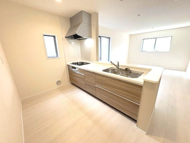 【キッチン】 | 福岡市南区長住5丁目第8　2号棟（全3棟）【仲介手数料無料・0円】 | 現地写真。