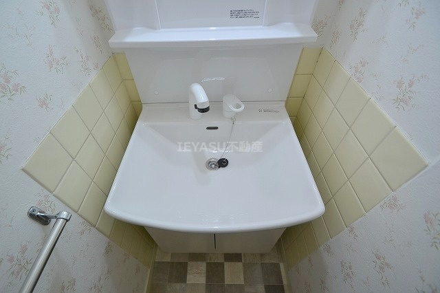 広島市西区南観音２丁目の賃貸マンションの独立洗面台