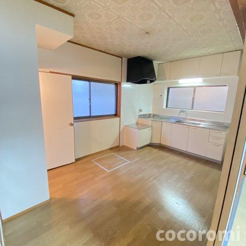 高柳６丁目戸建の居間・リビング