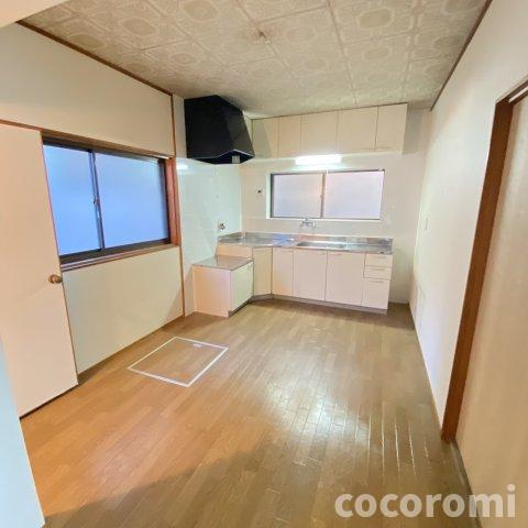 高柳６丁目戸建の居間・リビング