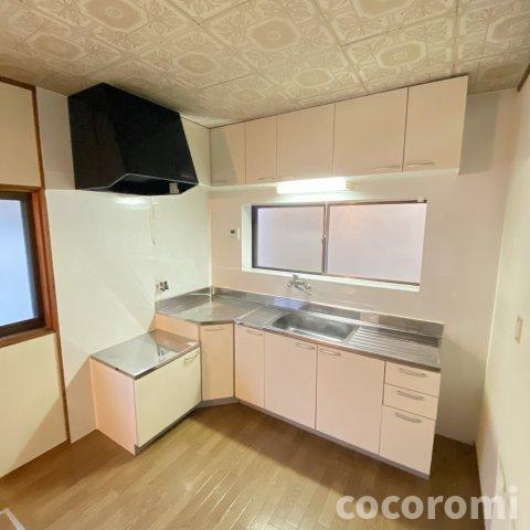 高柳６丁目戸建のキッチン