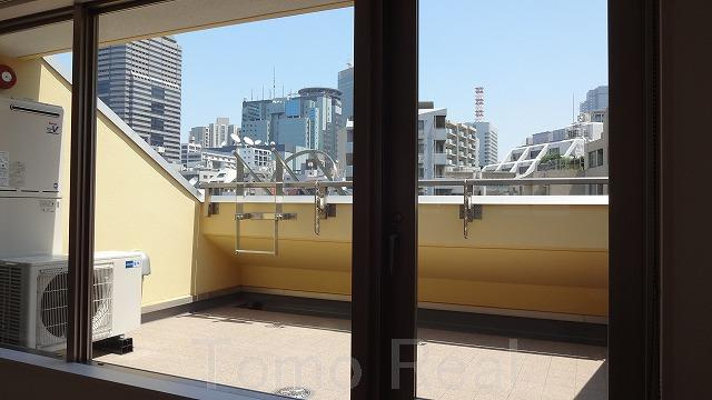 レジディア六本木檜町公園のバルコニー