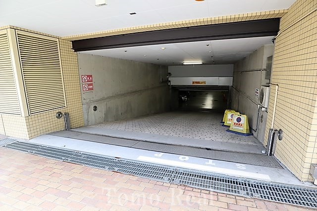 レジディア六本木檜町公園の駐車場