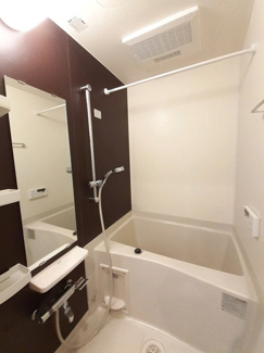 【浴室】 | プリムローズ宝町 | 落ち着いた空間のお風呂です