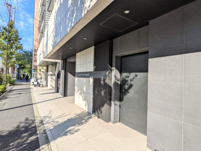 【エントランス】 | レグゼ王子神谷 | 落ち着いたエントランスです