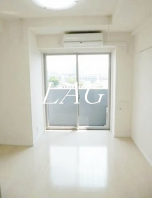 【居間・リビング】 | スカイコートヒルズ池田山 | 洋室のお部屋です。