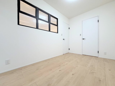 【洋室】 | 恒陽マンション | 【モデルハウス写真】◆気持ちの良い風が室内へ入り込む居室。家具を配置しても広々ご利用いただけます！！