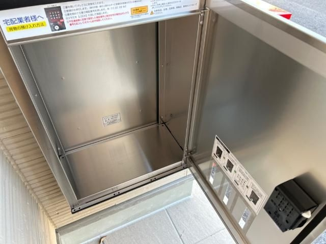 福岡市西区田尻１丁目のアパートのバルコニー