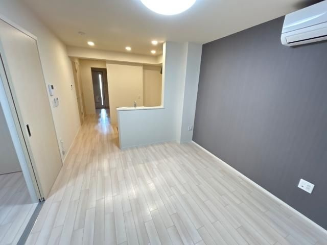 福岡市西区田尻１丁目のアパートの居間・リビング