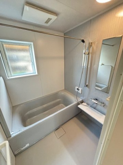 【浴室】 | 廿日市市佐方３（山陽女学園前） | 落ち着いた空間のお風呂です