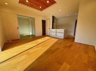 【居間・リビング】 | 廿日市市佐方３（山陽女学園前） | こちらのリビングで趣味の時間をお楽しみください