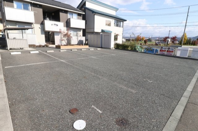 コリーヌの駐車場