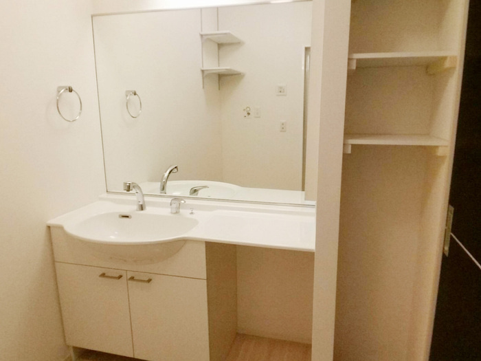 コリーヌの独立洗面台