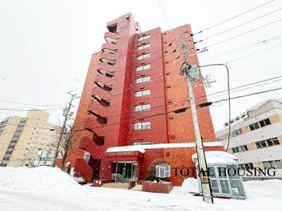 【外観】 | シャンボール円山北町第2 | 堂々とした佇まいからの余裕を感じさせる調和のとれたフォルムの外観♪毎日の通勤・通学からの帰宅を温かく迎えてくれます。