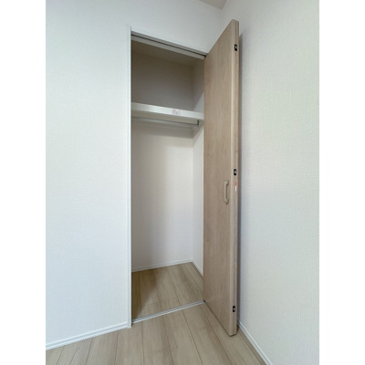 【収納】 | ラフィーネ三ッ沢南町 | クローゼットございます♪