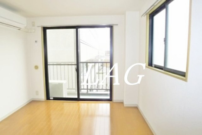 【居間・リビング】 | ヤサカハイムⅢ | 洋室のお部屋です。