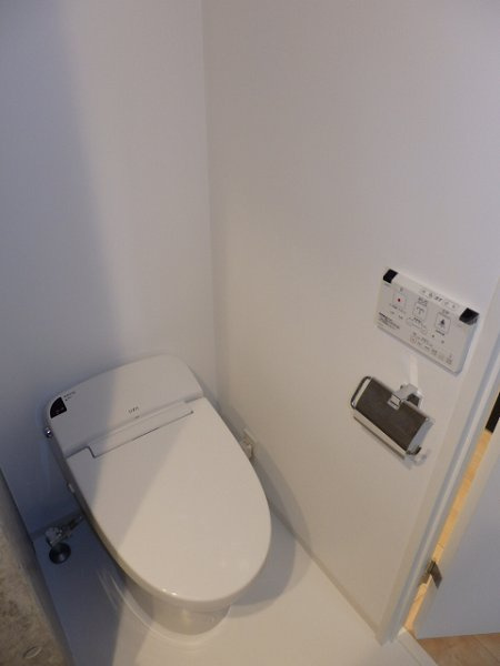 新品家具付きマンション下目黒6(KaGood東京)のトイレ