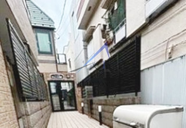 ルームズ高田馬場Ｂ棟のエントランス|エントランスです。